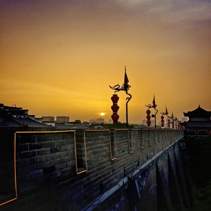 Huaqing Palace + Ming City Wall + Datang West City Museum